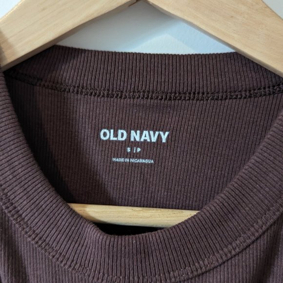 BNWOT - Cropped Ribbed Tank Top - Picture 7 of 9